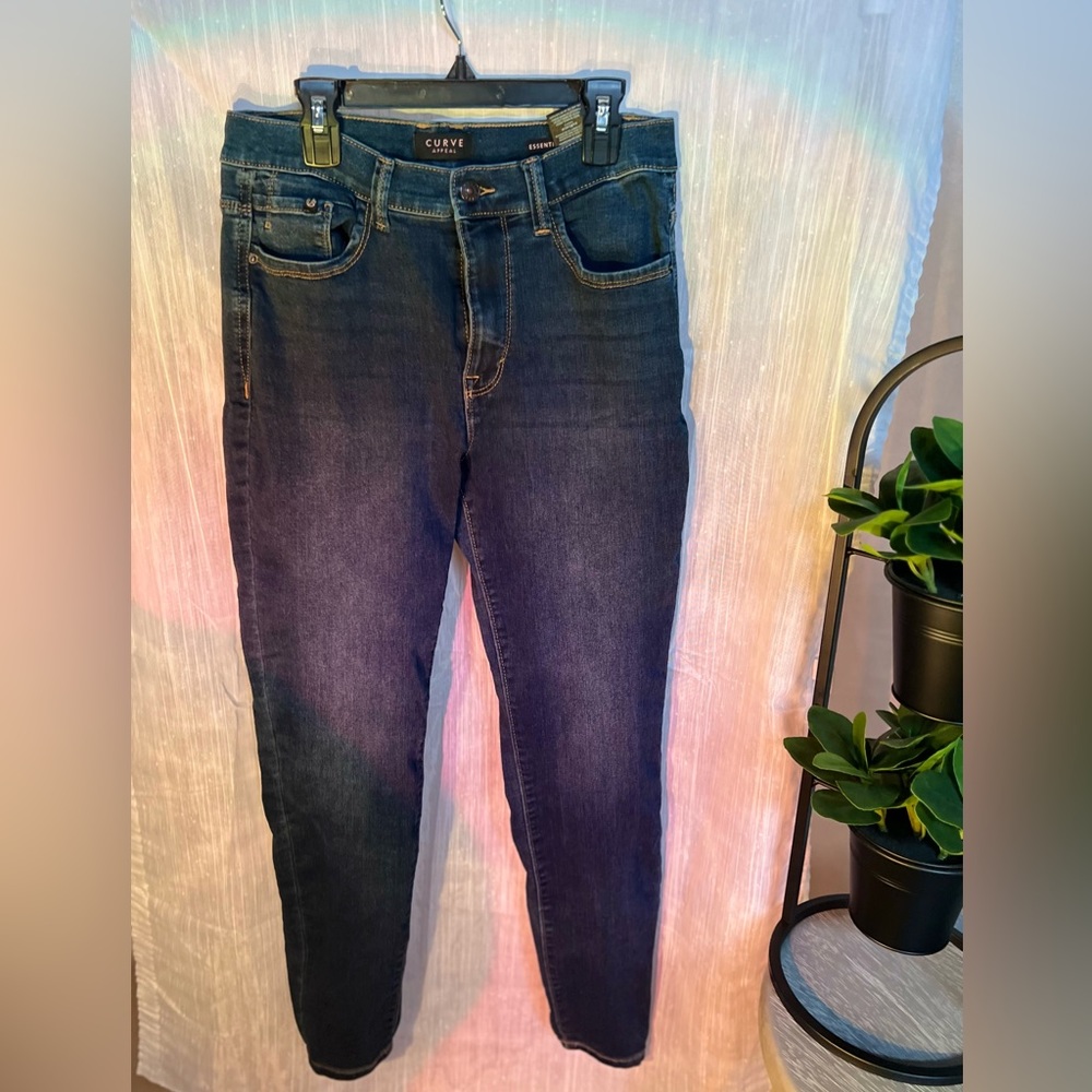 DARK BLUE SKINNY JEANS!